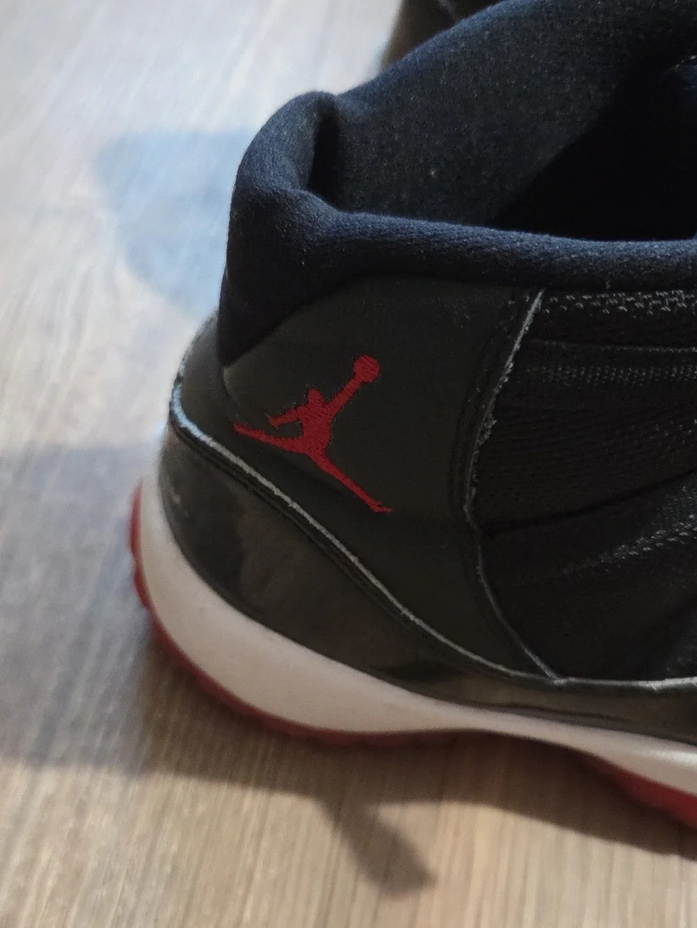 Kids Nike Air Jordan 11 Retro Bred Basketball Sneakers